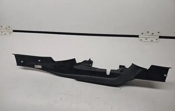 Dodge RAM (B) pillar trim (bottom) P6DQ891X7AB Q89AB