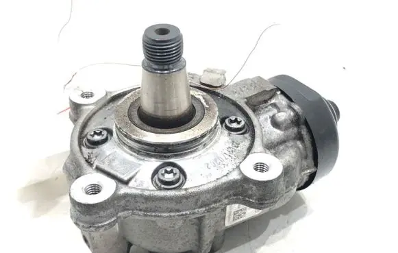 Skoda Octavia Mk3 (5E) Fuel injection high pressure pump 0445010538
