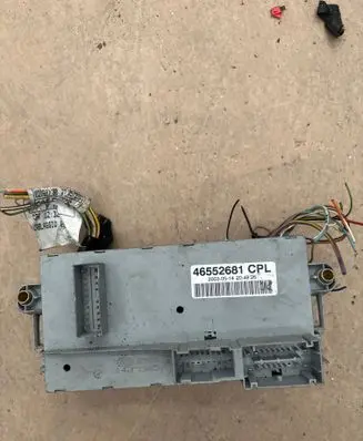 Fiat Punto (188) Fuse box set 46552681