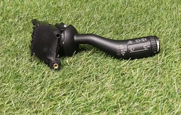 Volkswagen Touareg I Wiper control stalk 7L6953503D