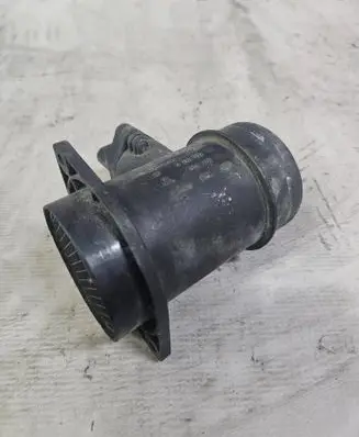 Volkswagen Golf IV Mass air flow meter 028906461 0281002216