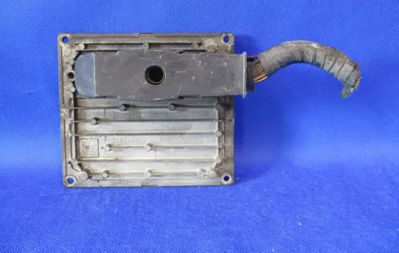 Ford Fiesta Engine control unit/module 6S6112A650JD 6CAD S120977314D
