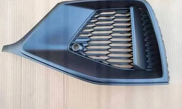 Audi Q8 Front bumper lower grill 4M8807681A
