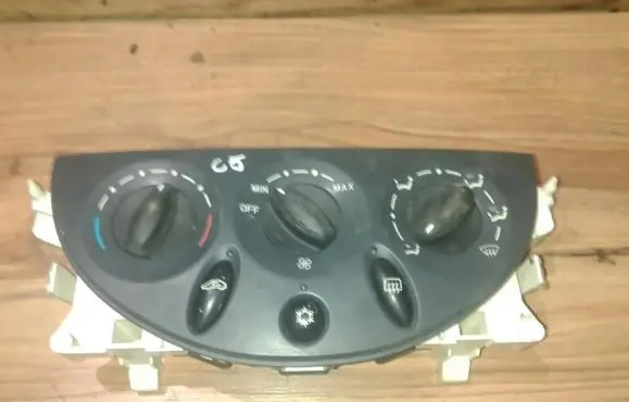 Citroen C5 Climate control unit f661023r 69392202