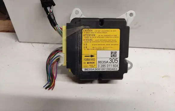 Mitsubishi Outlander Airbag control unit/module 0285011604 8635A305