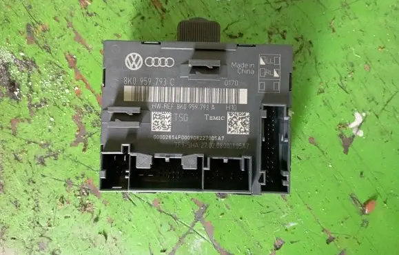 Audi A4 S4 B8 8K Door control unit/module 8K0959793C