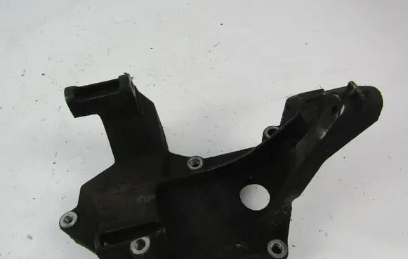 Ford Focus Engine mounting bracket 98FF10239BE