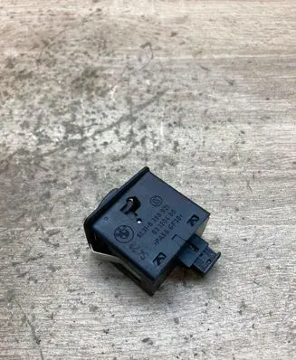 BMW 3 E46 Electric window control switch 8368921 03120400