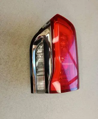 Jeep Grand Cherokee Tailgate rear/tail lights HTC403402 P68110046AC 080513A