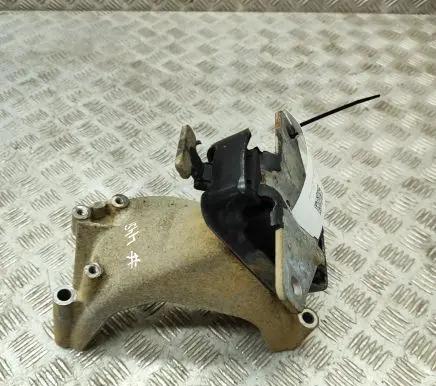 Volkswagen Amarok Engine mounting bracket 03L199308E