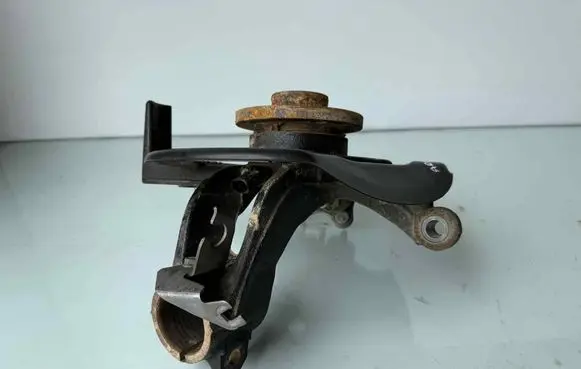 Seat Arona Front wheel hub 2Q0407256AD
