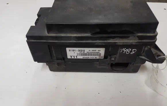 KIA Sorento Fuse module 911613E010 1006928053 BE0100609290066