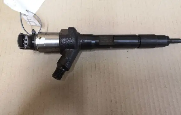 Mazda 6 Fuel injector R2AA R2AA13H50