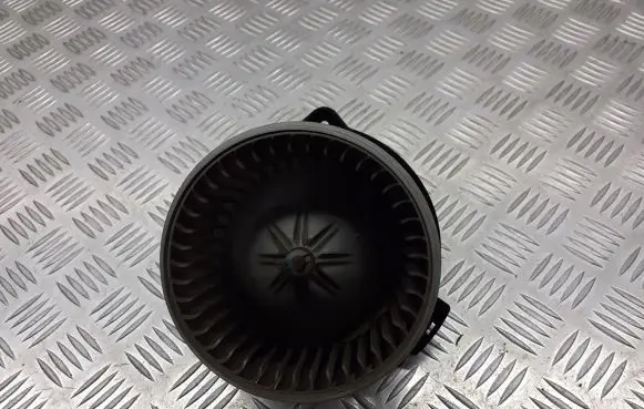 Daihatsu Cuore Front door blower motor 194000-0492