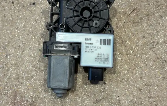 Front door window regulator motor