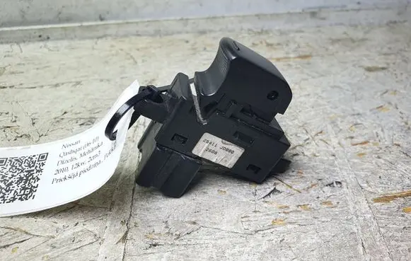 Nissan Qashqai Electric window control switch 25411JD000