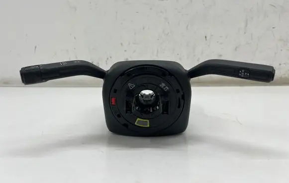 Mercedes-Benz CLA C118 X118 Wiper turn signal indicator stalk/switch A1779001713