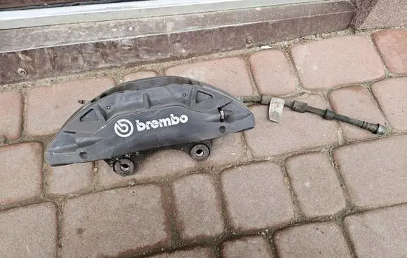 Opel Insignia B Front brake caliper 87853980000035392