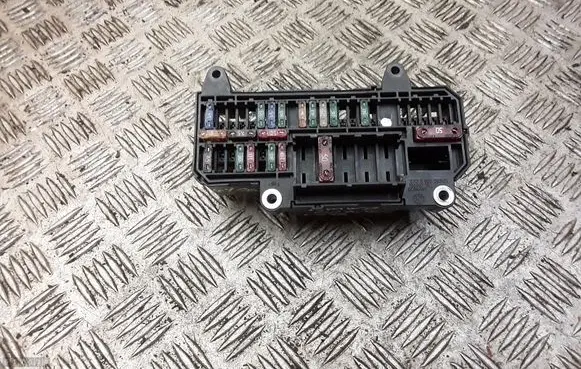 BMW 7 E65 E66 Fuse module 6113690058301 10688710