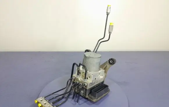 BMW 5 E60 E61 ABS Pump 6785442