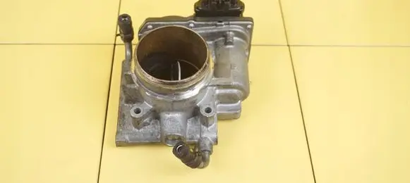 Mazda 3 III Throttle body valve SH01136B0 SH01