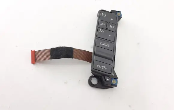 Steering wheel buttons/switches