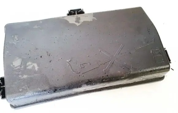 Opel Insignia A Fuse box cover 13222784