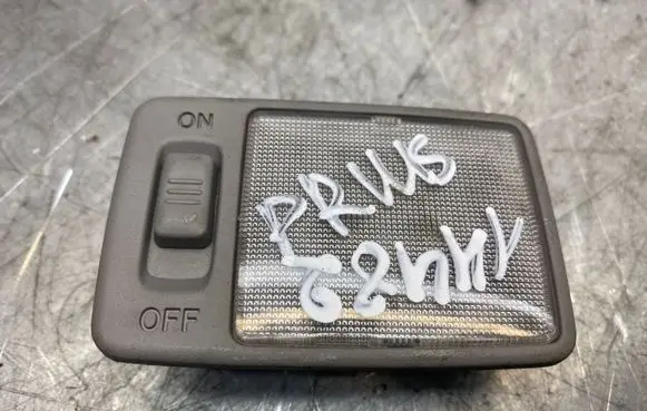 Toyota Prius (NHW20) Interior lighting switch 