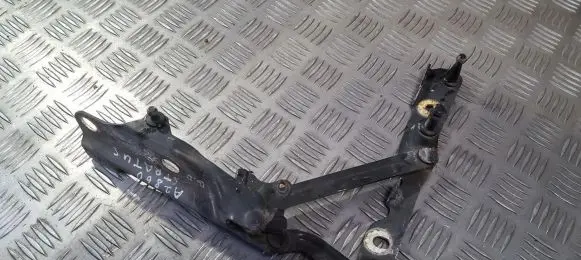 Chrysler Stratus Tailgate/trunk/boot hinge 04814382