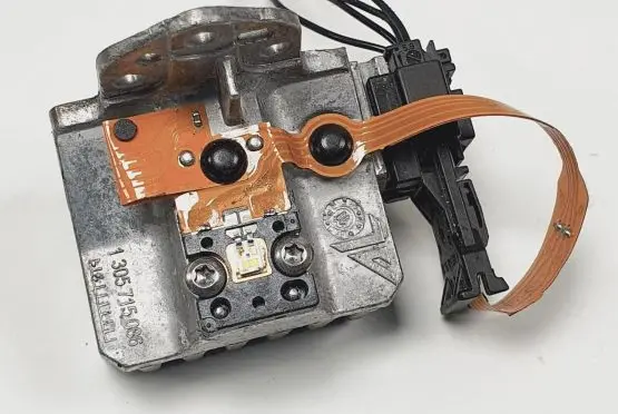 Mercedes-Benz CLS C218 AMG LED ballast control module 1305715086