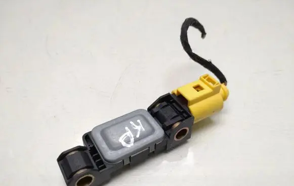 Audi A6 S6 C5 4B Airbag deployment crash/impact sensor 4B0959643C