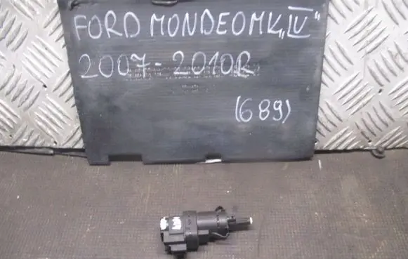 Ford Mondeo MK IV Brake pedal sensor switch