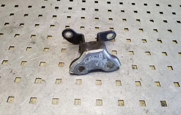 Toyota Avensis T270 Rear door upper hinge