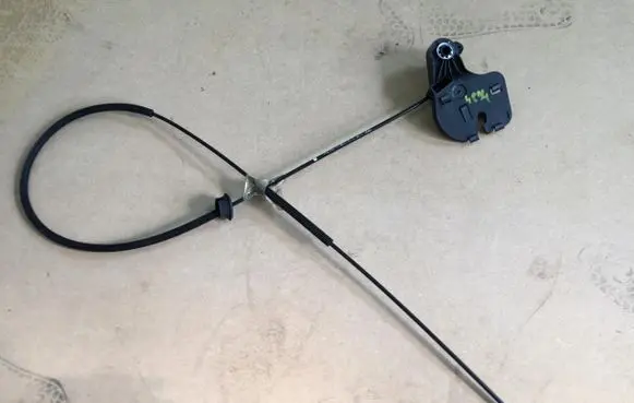 Audi RS3 Engine bonnet/hood lock release cable 