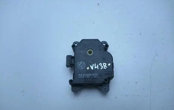 Toyota Urban Cruiser (XP110) Air flap motor/actuator 0638000181 V438