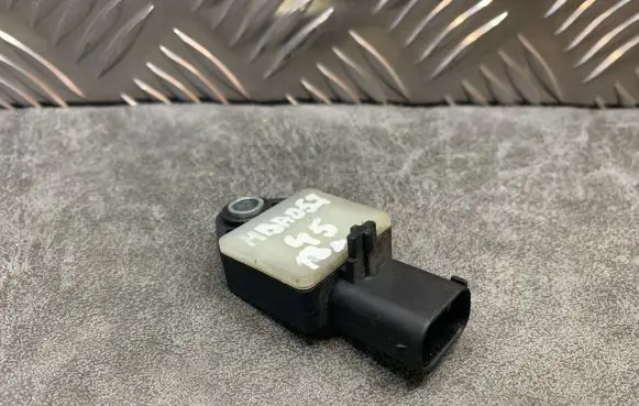 Mercedes-Benz B W245 Airbag deployment crash/impact sensor A1698202226