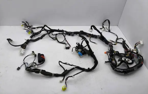 Nissan Qashqai Panel wiring 24010HP53C 28088HP00A