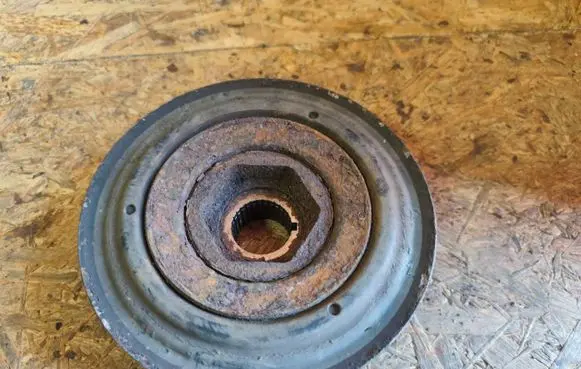 Honda FR-V Crankshaft pulley