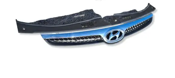 Hyundai i30 Front bumper upper radiator grill 863512R000