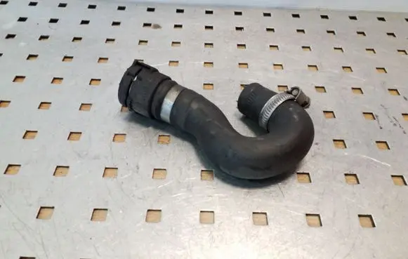 BMW 5 E60 E61 Engine coolant pipe/hose