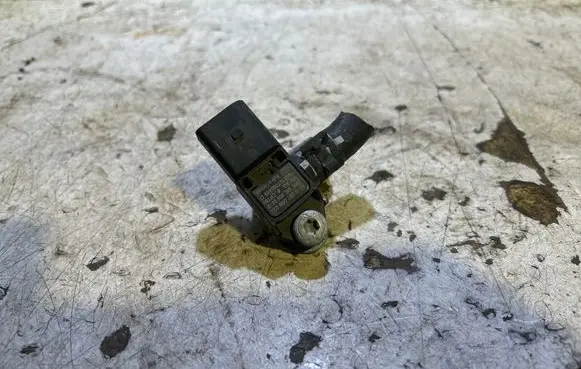 Audi Q3 8U Exhaust gas pressure sensor 0281006222 04L906051B 160810T052449D