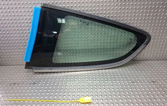 Alfa Romeo Mito Rear vent window glass S27730615