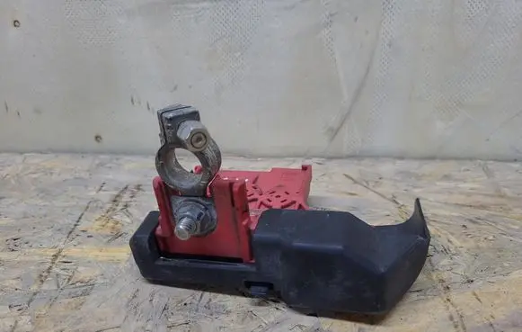 Mazda 6 Positive cable (battery) 