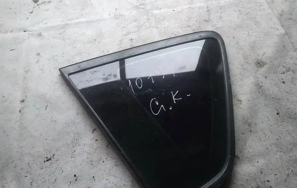 Rear side window