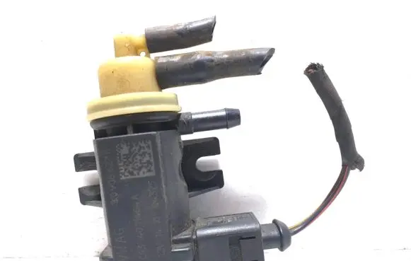 Volkswagen Golf VI Turbo solenoid valve 1k0906627B