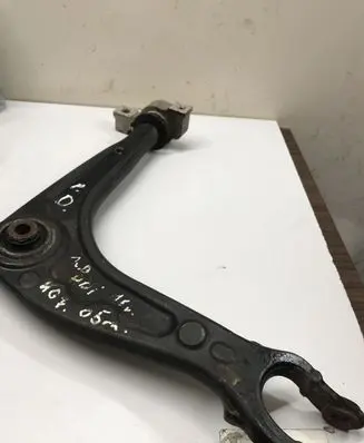 Peugeot 407 Front lower control arm/wishbone