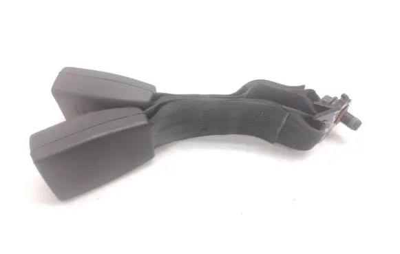 Hyundai Grandeur Rear seatbelt buckle 061223