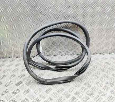 Rubber seal rear door