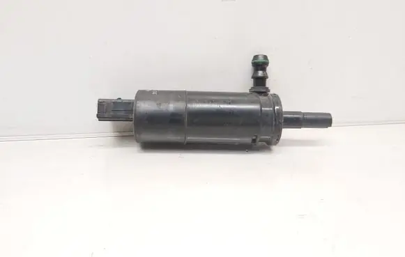 Skoda Superb B6 (3T) Headlight washer pump 3B7955681