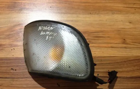 Nissan Sunny Front indicator light 3805